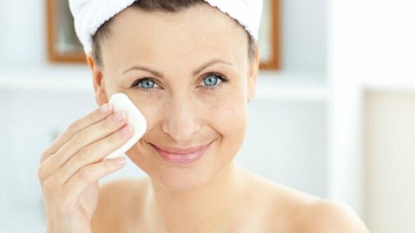 Tratamento facial para o rexuvenecemento da pel na casa